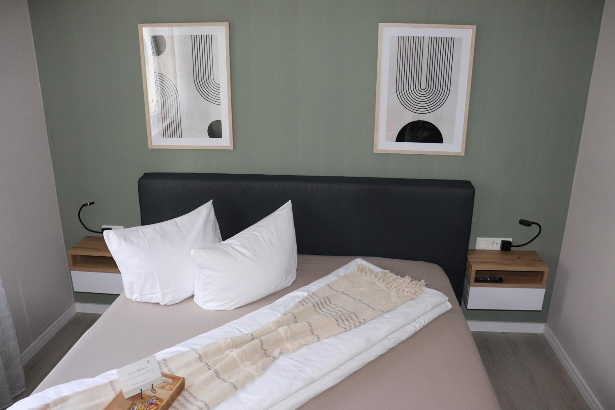 Pension Und Apartment Landhaus Fricke Calden Exterior foto