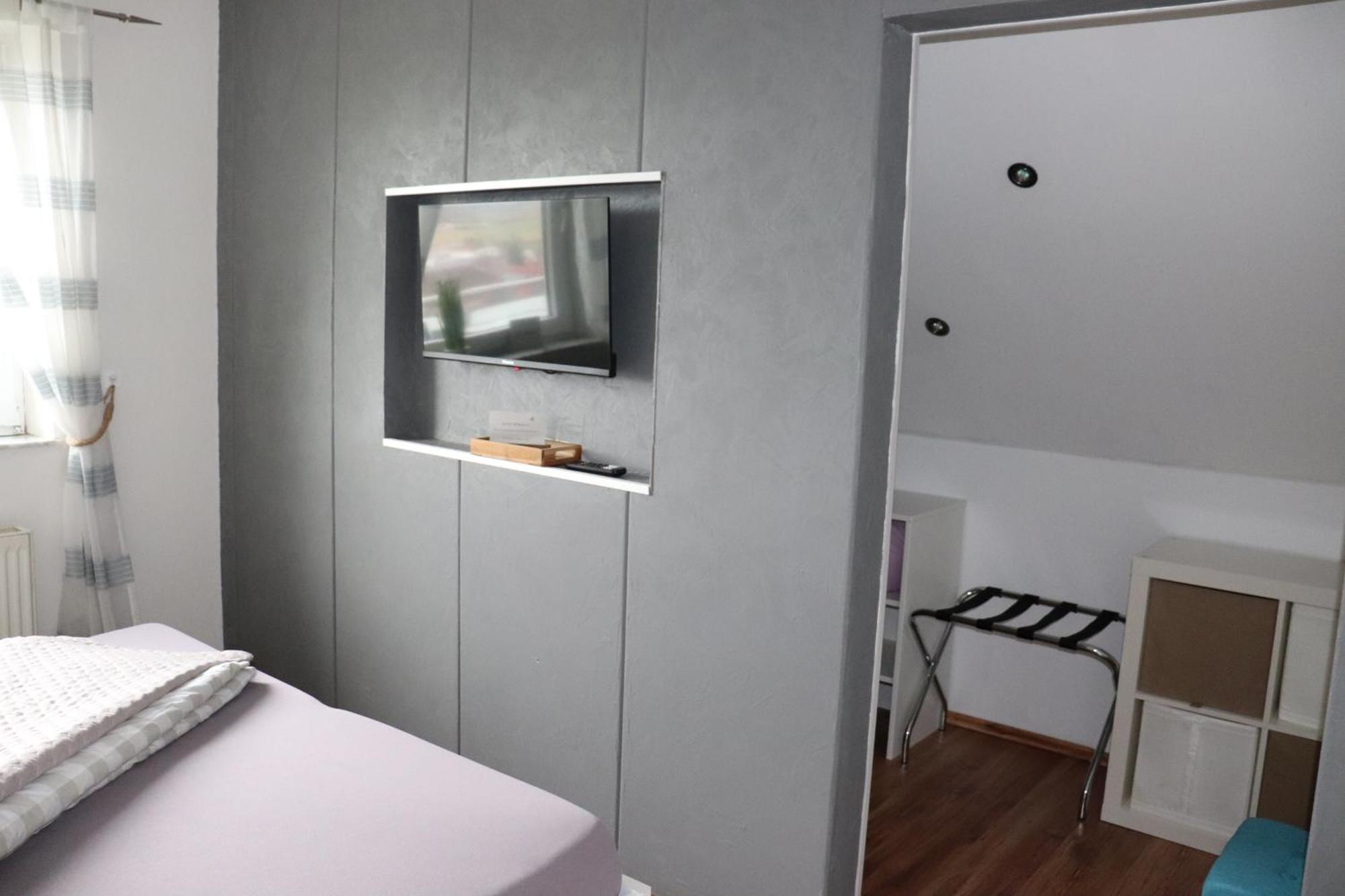 Pension Und Apartment Landhaus Fricke Calden Exterior foto